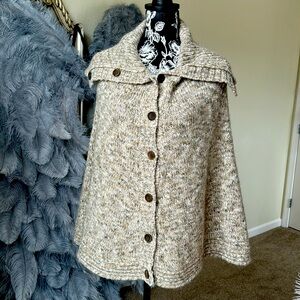 Lucky Brand Womens Cape Small Beige Wool Mohair Blend Shawl Poncho Button 16081